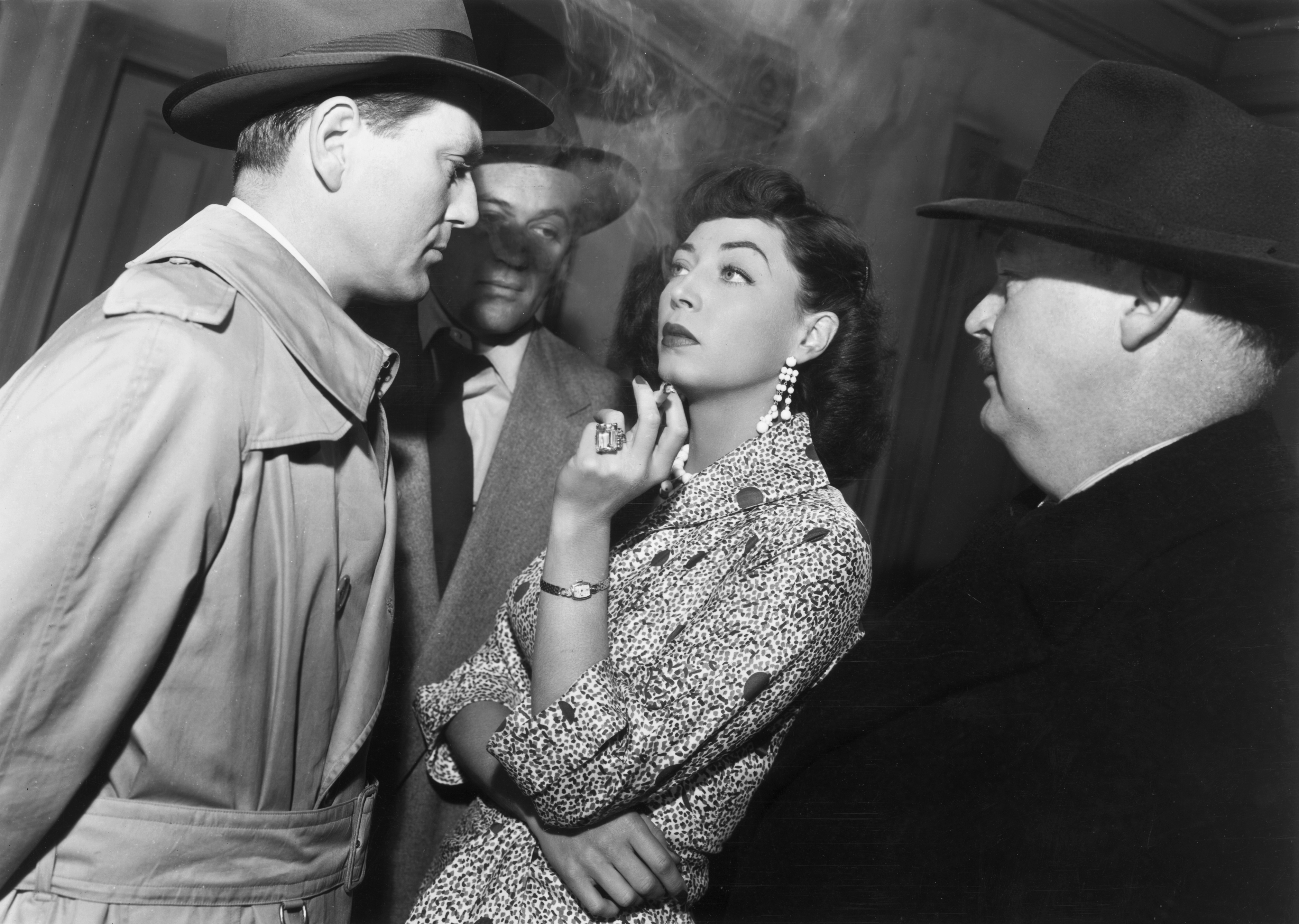 Don Beddoe, Don Haggerty, Charles McGraw, and Marie Windsor in The Narrow Margin (1952)