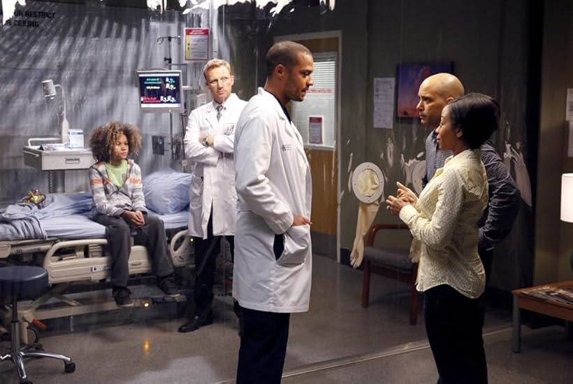 Mark Adair-Rios, Kevin McKidd, Jesse Williams, and Bresha Webb in Grey's Anatomy (2005)