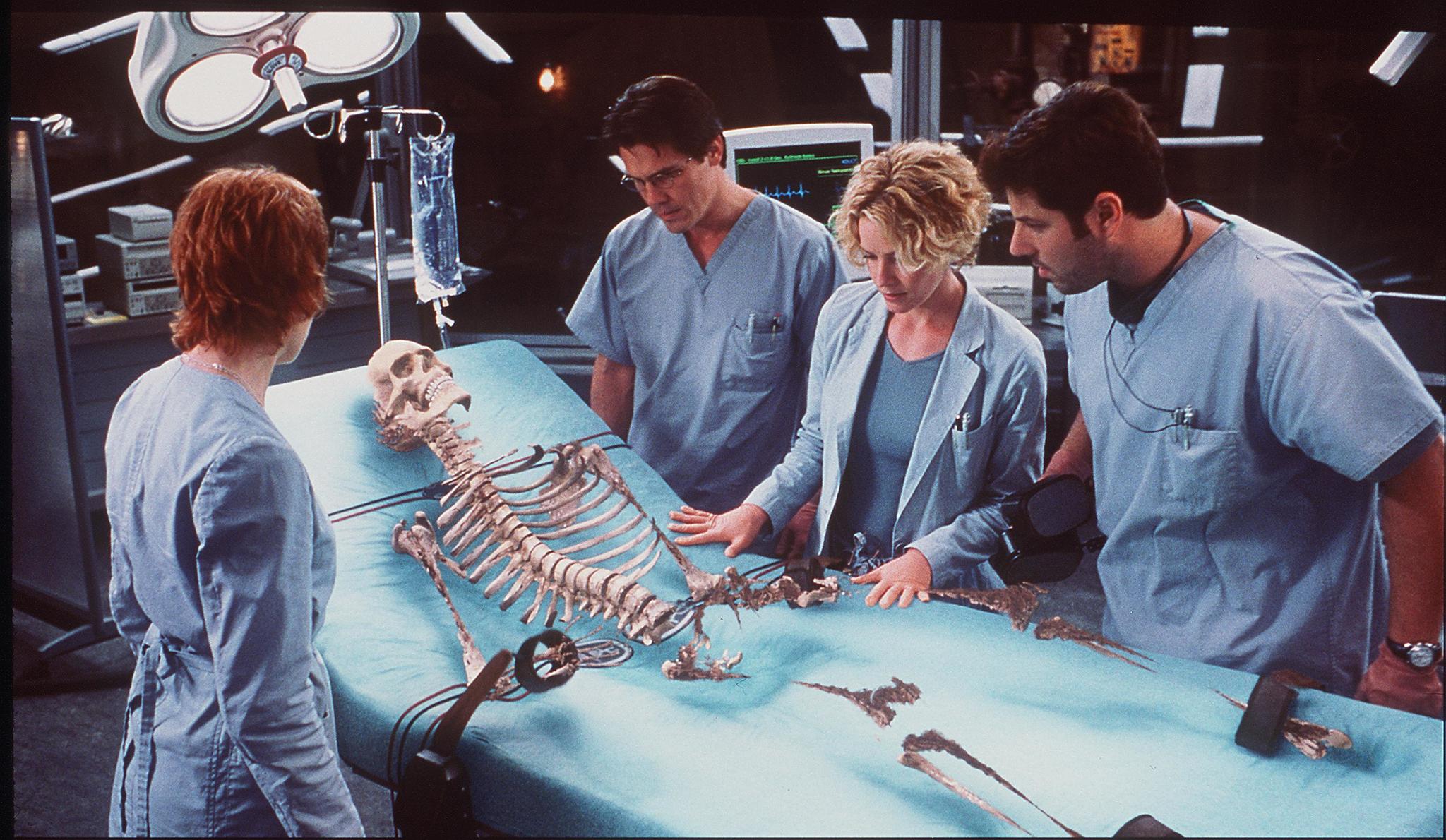 Elisabeth Shue, Josh Brolin, Kim Dickens, and Greg Grunberg in Hollow Man (2000)