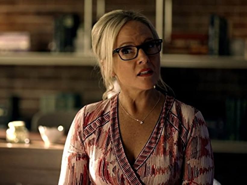 Rachael Harris in Lucifer (2016)