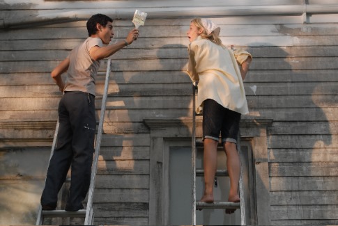 Blake Lively and Max Minghella in Elvis and Anabelle (2007)