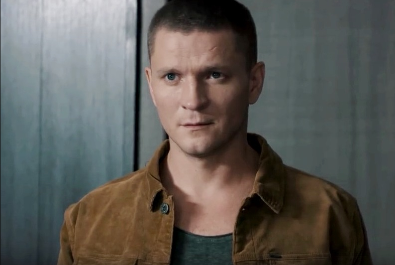 Sergey Zharkov in Passengers (2020)