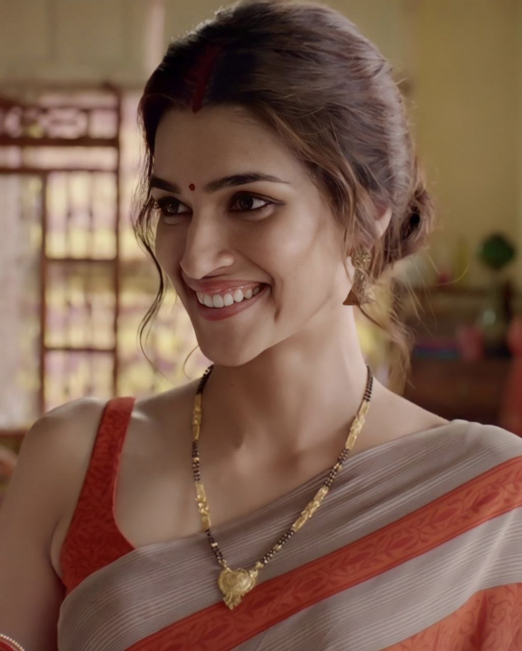 Kriti Sanon in Luka Chuppi (2019)