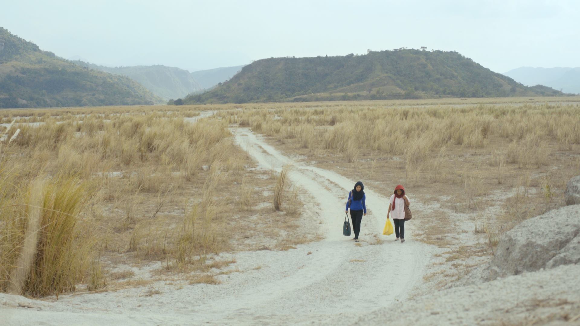 Angeli Bayani and Anna Luna in An Educator (2017)