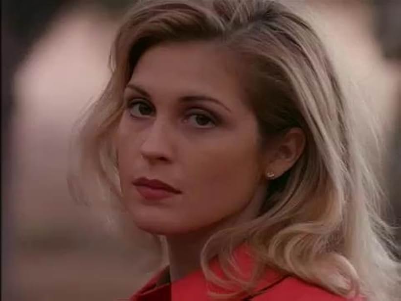 Kelly Rutherford in Kindred: The Embraced (1996)