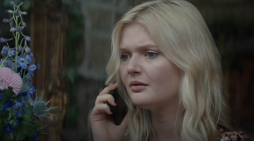 Sophie Kennedy Clark in The Cry (2018)