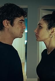 Riccardo Scamarcio and Mariela Garriga in Muori di lei (2024)