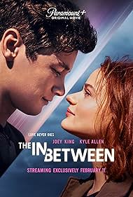 Joey King and Kyle Allen in The In Between - Non ti perderò (2022)