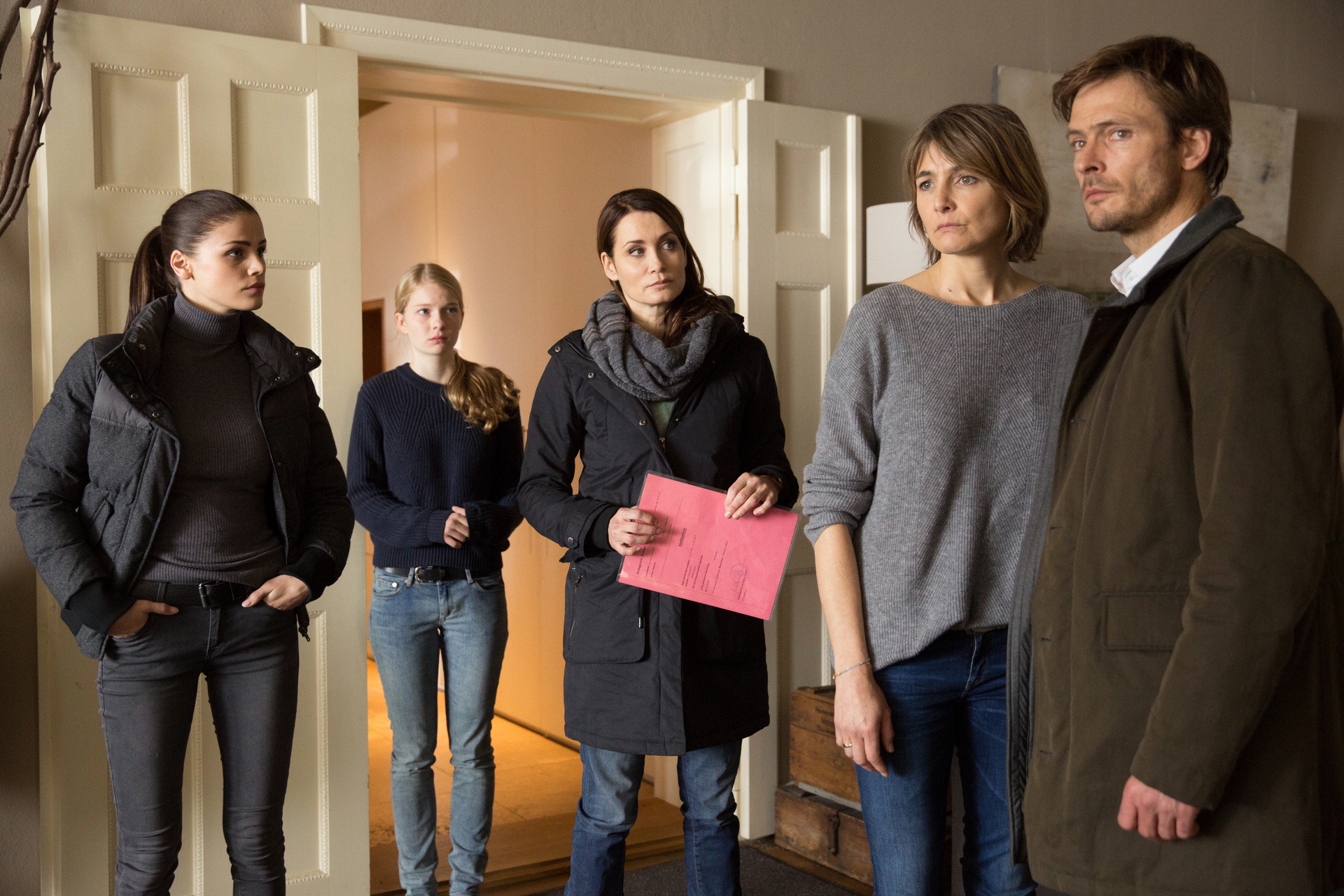 Anja Kling, Nicole Marischka, Andreas Pietschmann, Stephanie Amarell, and Lisa Tomaschewsky in Dresden Mord - Nachtgestalten (2016)