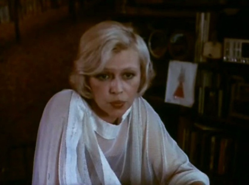 Irina Azer in Vsego odin povorot (1986)