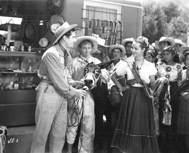 Joaquín Cordero, Freddy Fernández, and Sara Montiel in Yo soy gallo dondequiera!.. (1953)