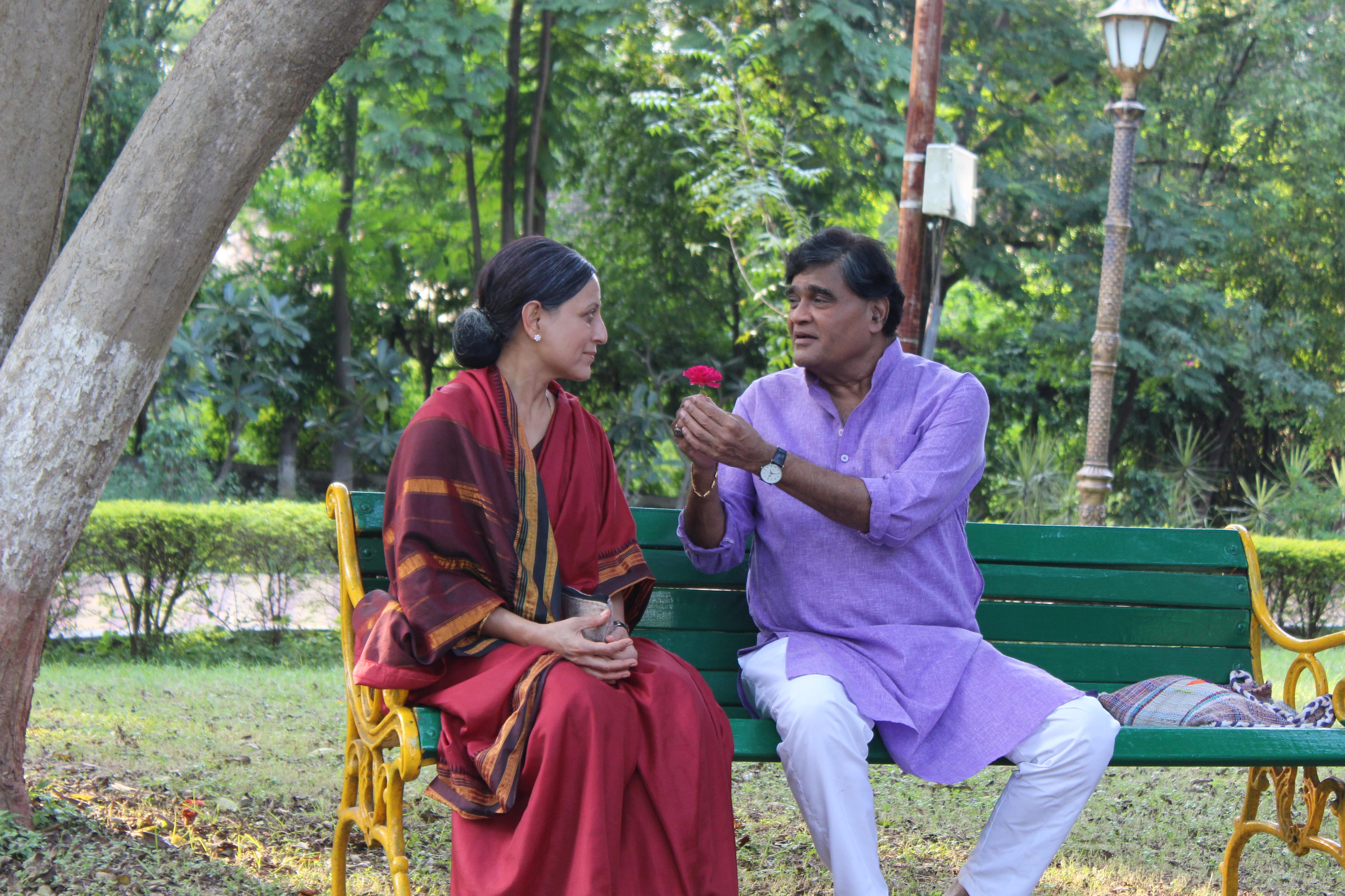 Ashok Saraf and Kishori Shahane in Jivan Sandhya (2021)