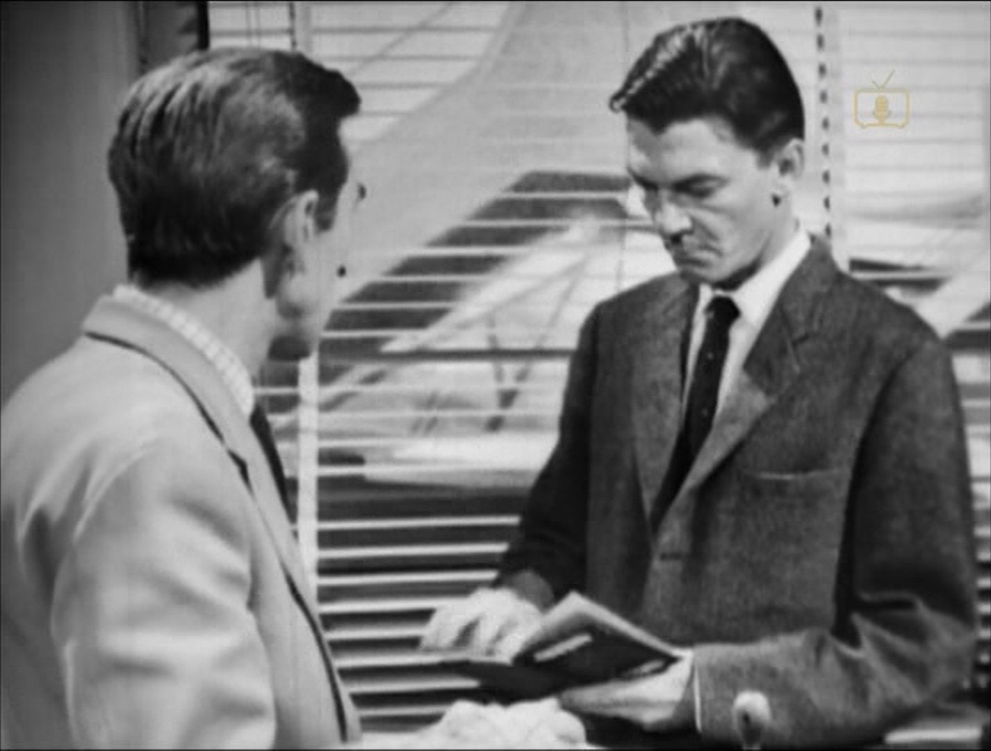 Jack Rodney and Michael Harald in No Hiding Place (1959)