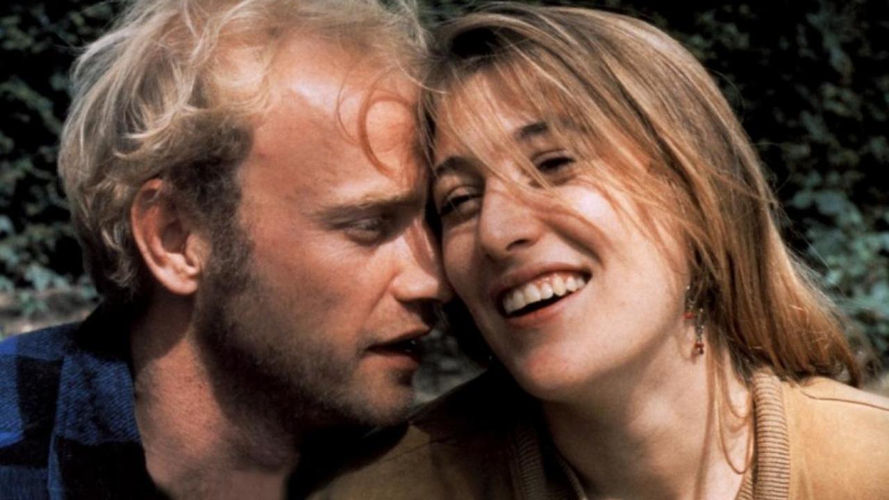 Valeria Bruni Tedeschi and Laurent Grévill in Forget Me (1994)