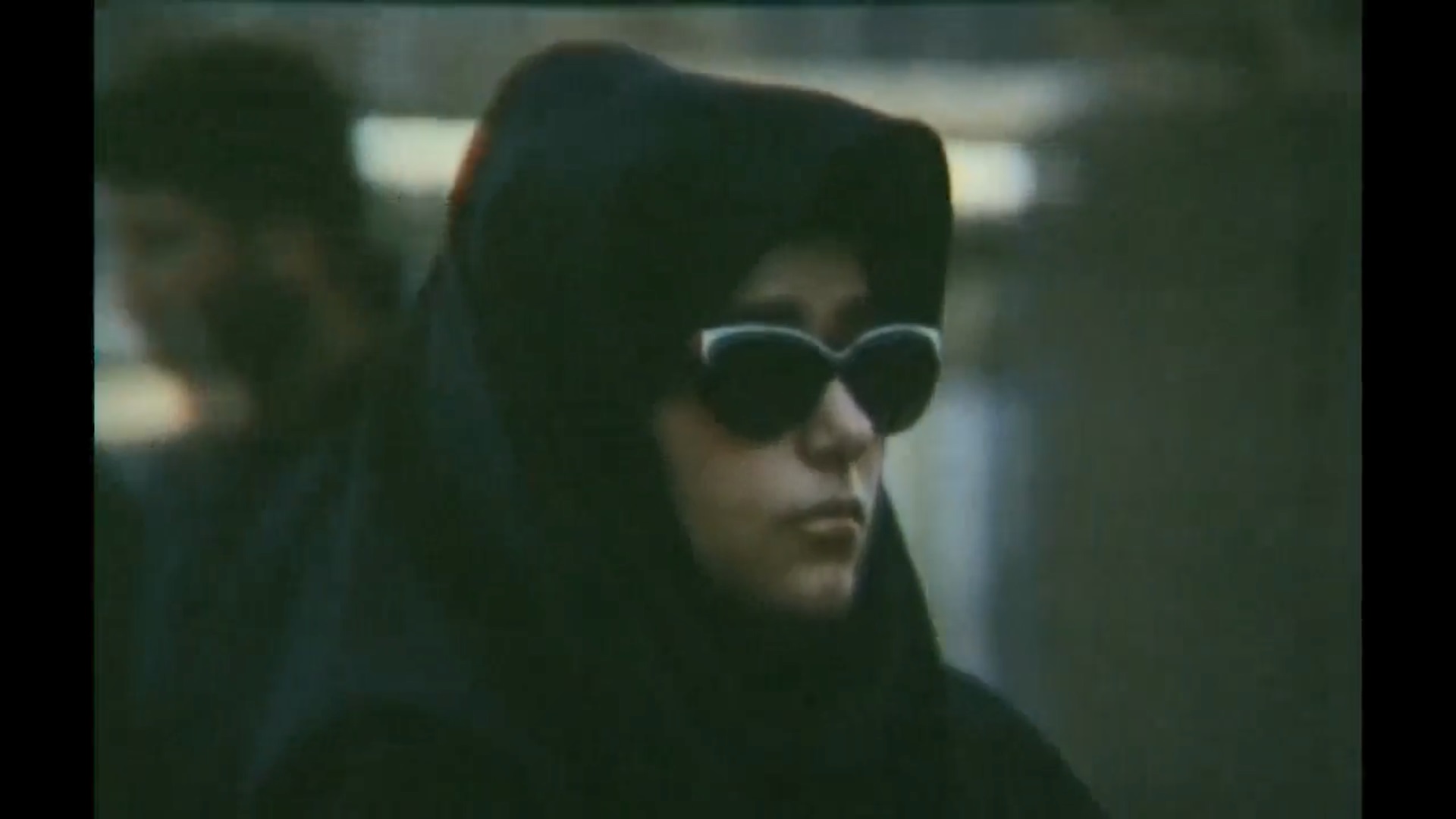 Leila Mosaddeghi in Two Halves of an Apple (1992)