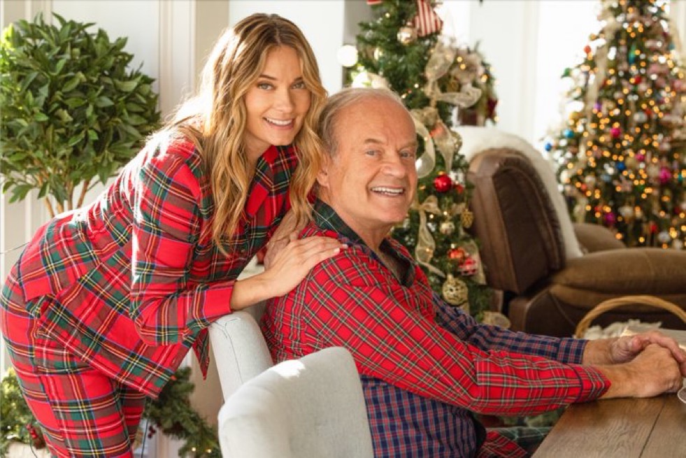 Kelsey Grammer and Spencer Grammer in The 12 Days of Christmas Eve (2022)