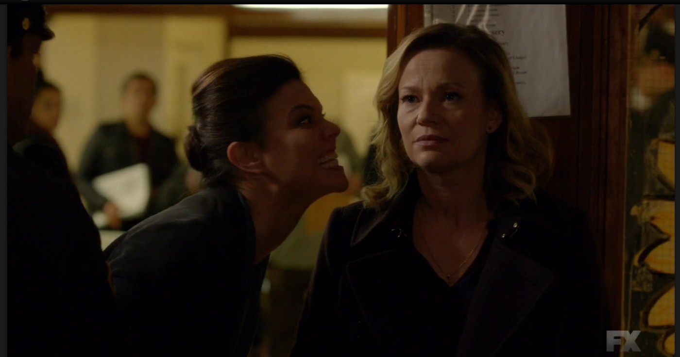 Samantha Mathis and Jeananne Goossen in The Strain (2014)