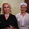 Nergis Kumbasar and Hande Agaoglu in Kiralik Ask (2015)