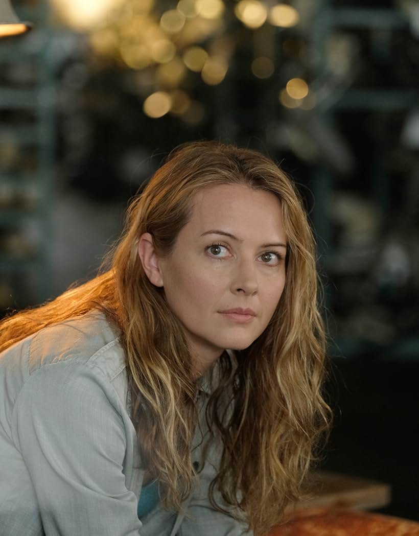 Amy Acker in The Gifted (2017)