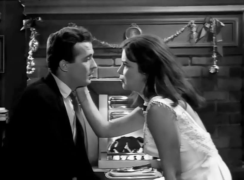 Jenny Karezi and Dimitris Papamichael in The Red Lanterns (1963)