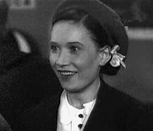 Anna Komolova in Staryy naezdnik (1940)