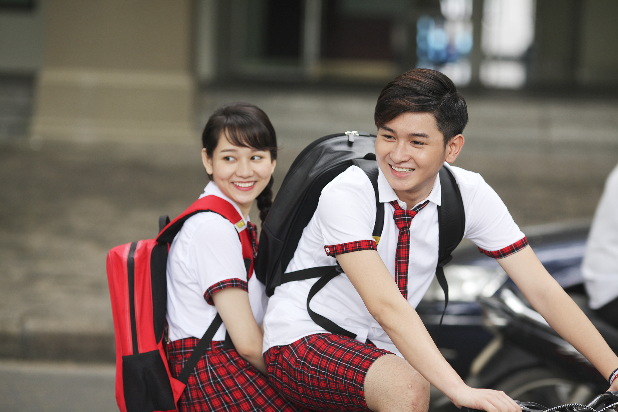 Trúc Anh and Minh Khai in Ngôc Oi Tuôi 17 (2019)