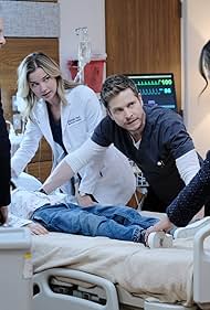 Daniella Alonso, Matt Czuchry, Bruce Greenwood, and Emily VanCamp in The Resident (2018)