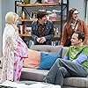 Mayim Bialik, Simon Helberg, Jim Parsons, and Melissa Rauch in The Big Bang Theory (2007)