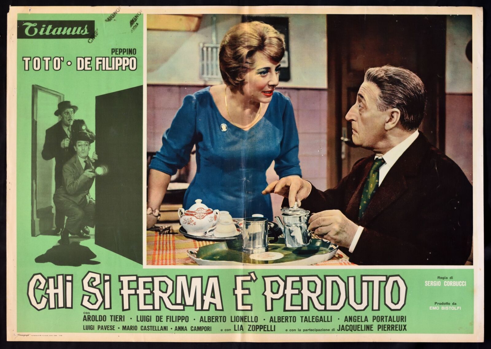 Peppino De Filippo and Totò in Chi si ferma è perduto (1960)