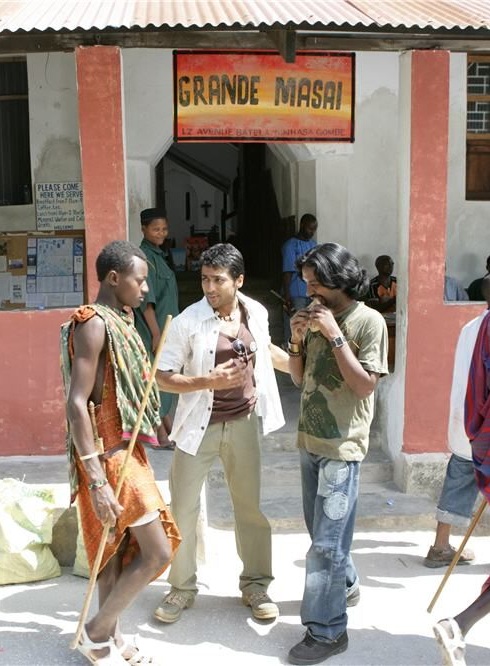 Suriya and Jagan in Ayan (2009)