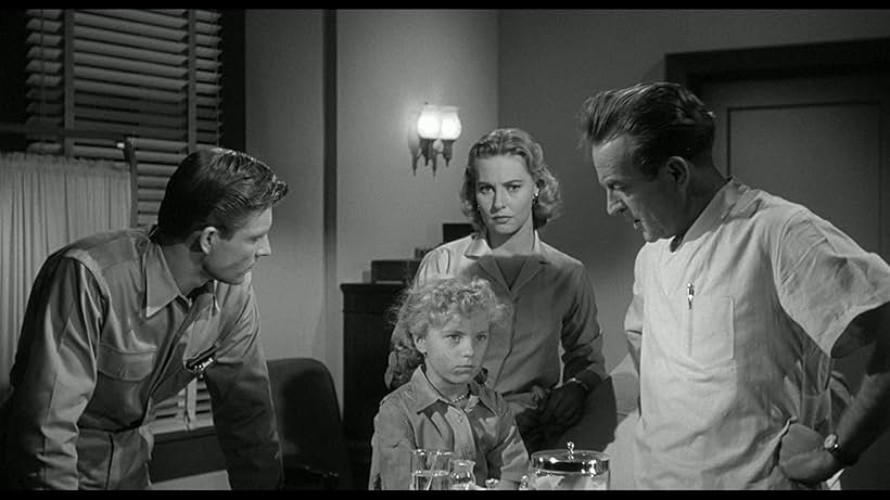 Lola Albright, Richard H. Cutting, Linda Scheley, and Grant Williams in The Monolith Monsters (1957)