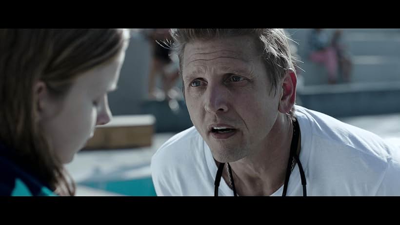 Barry Pepper in Crawl (2019)