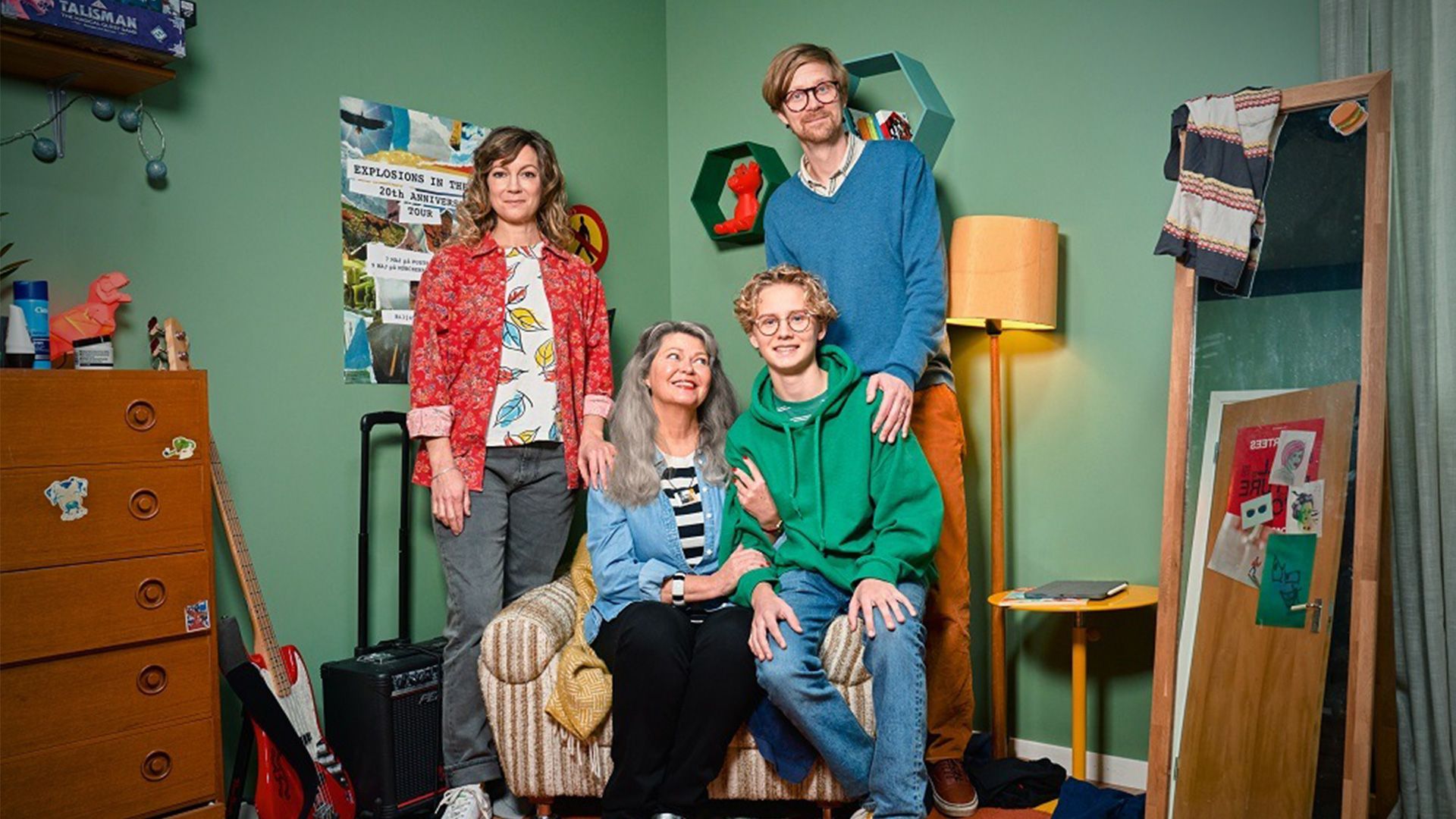 Adrian Macéus, Arvid Bergelv, Samy Karlsson Fariat, and Lily Wahlsteen at an event for Bert (2021)