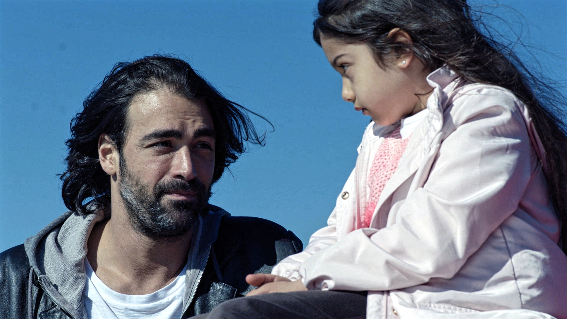 Sarp Levendoglu and Kubra Suzgun in Adam ve Çocuk (2016)