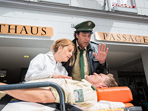 Karin Thaler, Christian Tramitz, and Helmfried von Lüttichau in Hubert ohne Staller (2011)