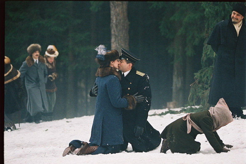 Konstantin Khabenskiy, Elizaveta Boyarskaya, and Aleksandr Klyukvin in Admiral (2008)