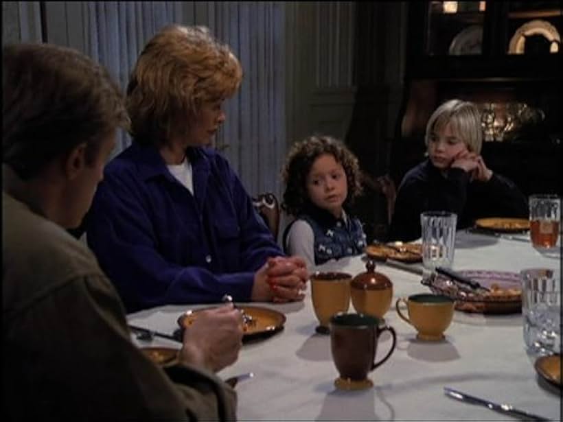 David Gallagher, Catherine Hicks, and Mackenzie Rosman in 7th Heaven (1996)