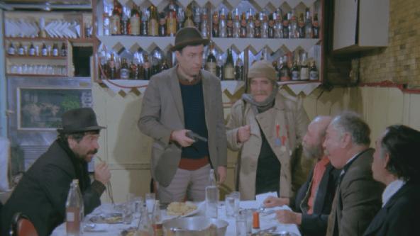 Yavuzer Çetinkaya, Kemal Sunal, Reha Yurdakul, and Ihsan Yüce in Deli Deli Küpeli (1986)