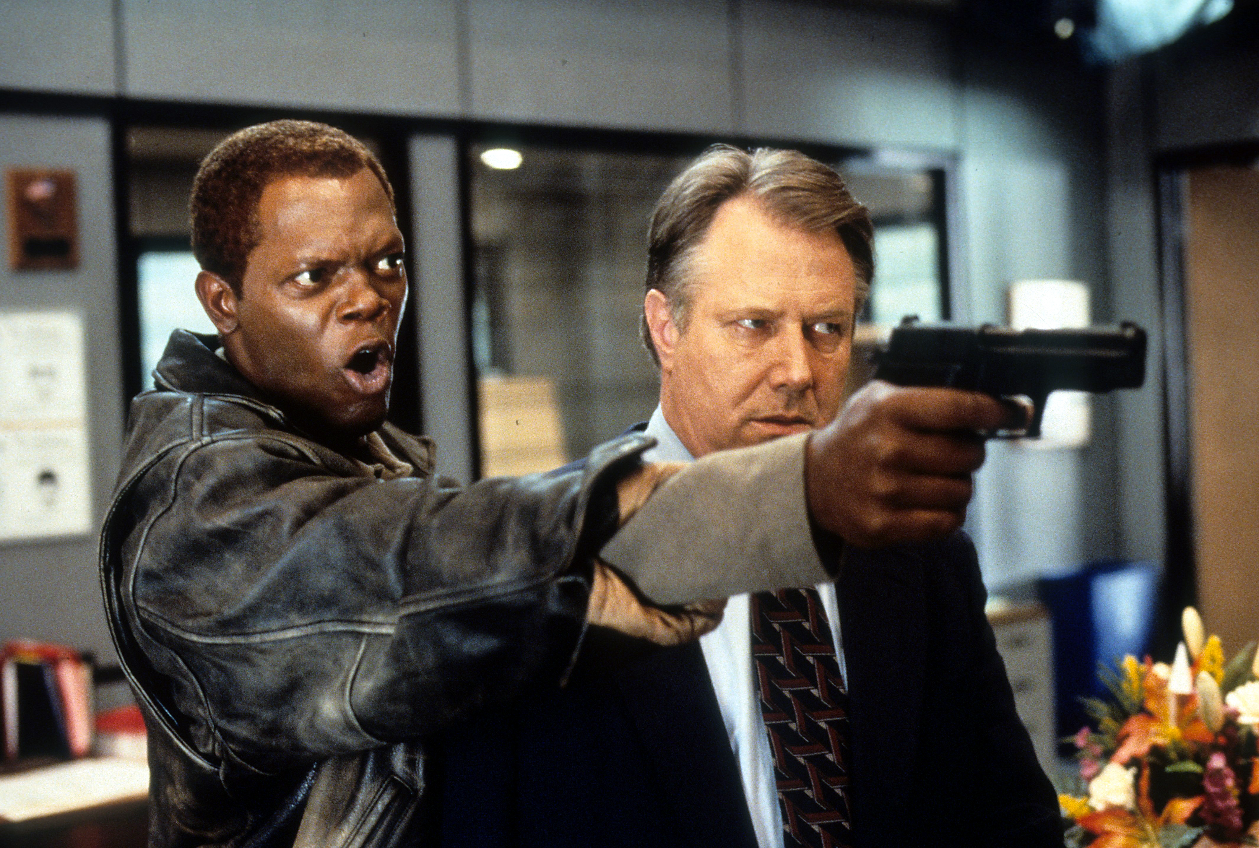 Samuel L. Jackson and J.T. Walsh in The Negotiator (1998)