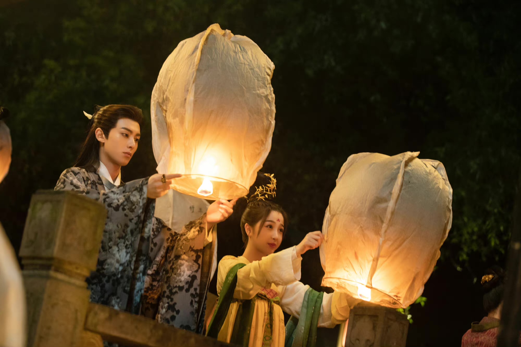 Esther Yu and Dylan Wang in Love Between Fairy and Devil (2022)