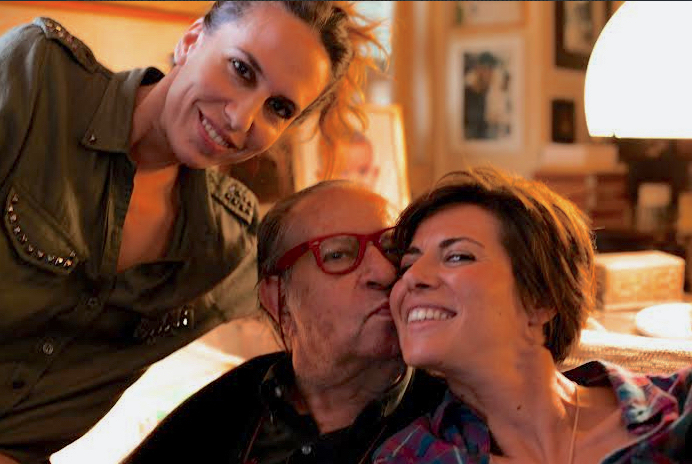 Tinto Brass, Tania Innamorati, and Eva Basteiro-Bertoli in Eve al Desnudo (2015)