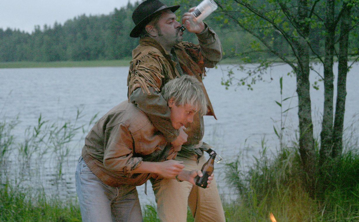 Jussi Lampi and Jasper Pääkkönen in Matti: Hell Is for Heroes (2006)