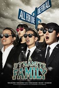 Yoon Sang-Hyun, Kim Ji-min, Song Sae-byeok, Ah-Lee Lee, and Hwang Chan-sung in A Dynamite Family (2014)