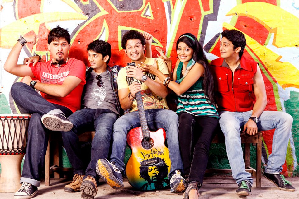 Addinath Kothare, Pooja Sawant, Bhushan Pradhan, Siddharth Chandekar, and Soumil Shringarpure in Satrangi Re (2012)