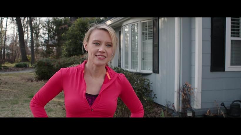 Kate McKinnon in Family (2018)