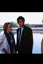 Marcello Mastroianni, Tom Berenger, and Eleonora Giorgi in Oltre la porta (1982)