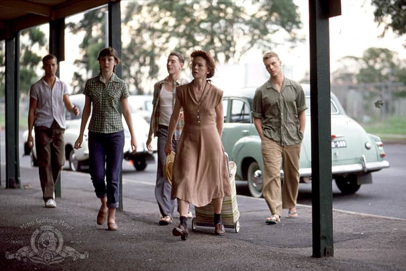 Judy Davis and Jesse Spencer in Swimming Upstream (2003)