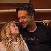 Russell Crowe and Kylie Rogers in Fathers & Daughters (2015)