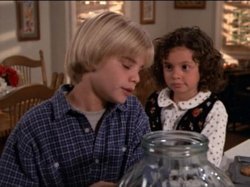 David Gallagher and Mackenzie Rosman in 7th Heaven (1996)