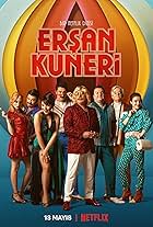 Zafer Algöz, Cem Yilmaz, Ezgi Mola, Çaglar Çorumlu, Nilperi Sahinkaya, Merve Dizdar, and Uraz Kaygilaroglu in The Life and Movies of Erşan Kuneri (2022)